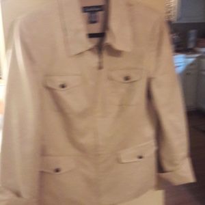 Lightweight jacket fully lined